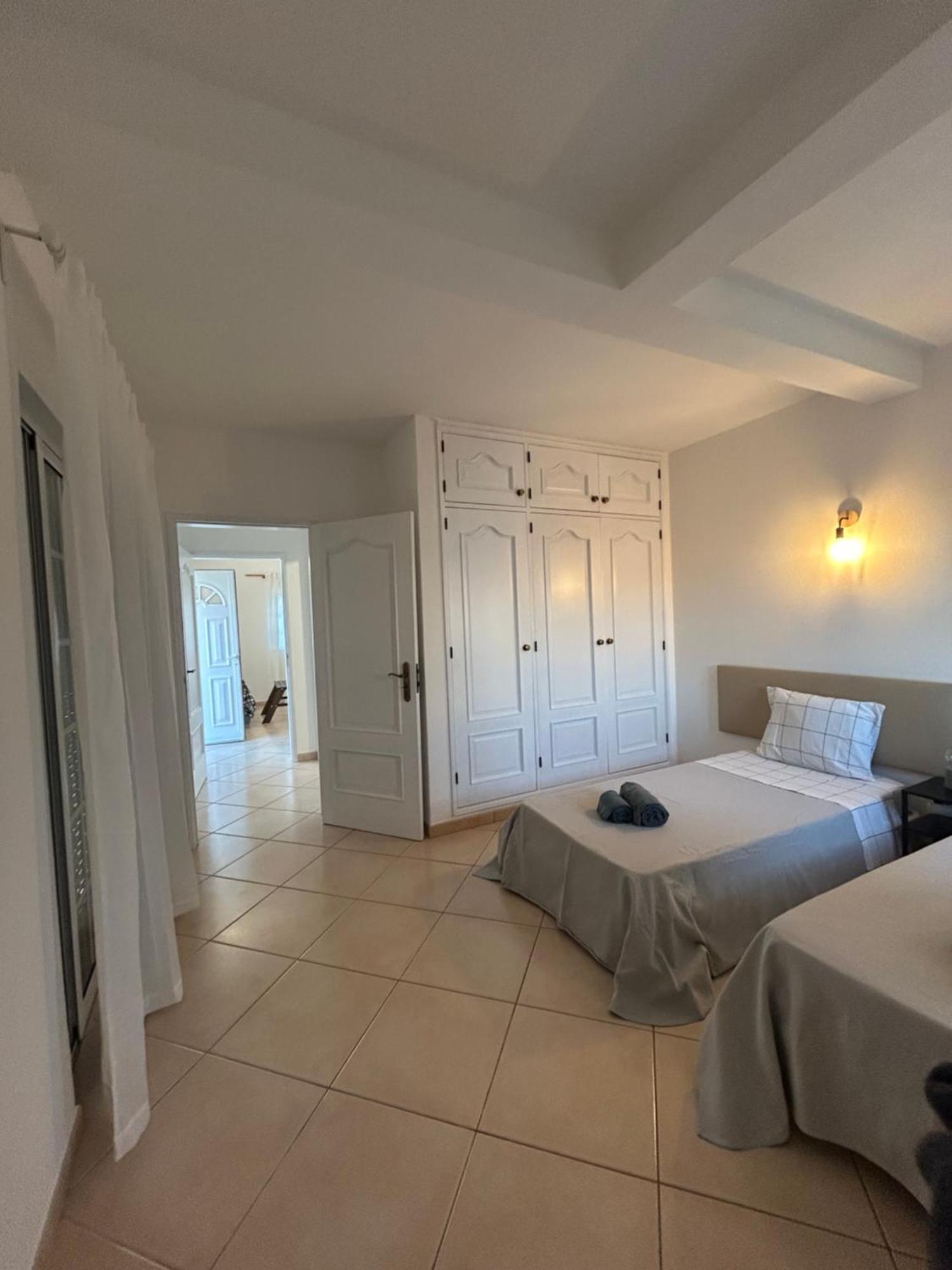 Travellers Guesthouse Lagos Esterno foto