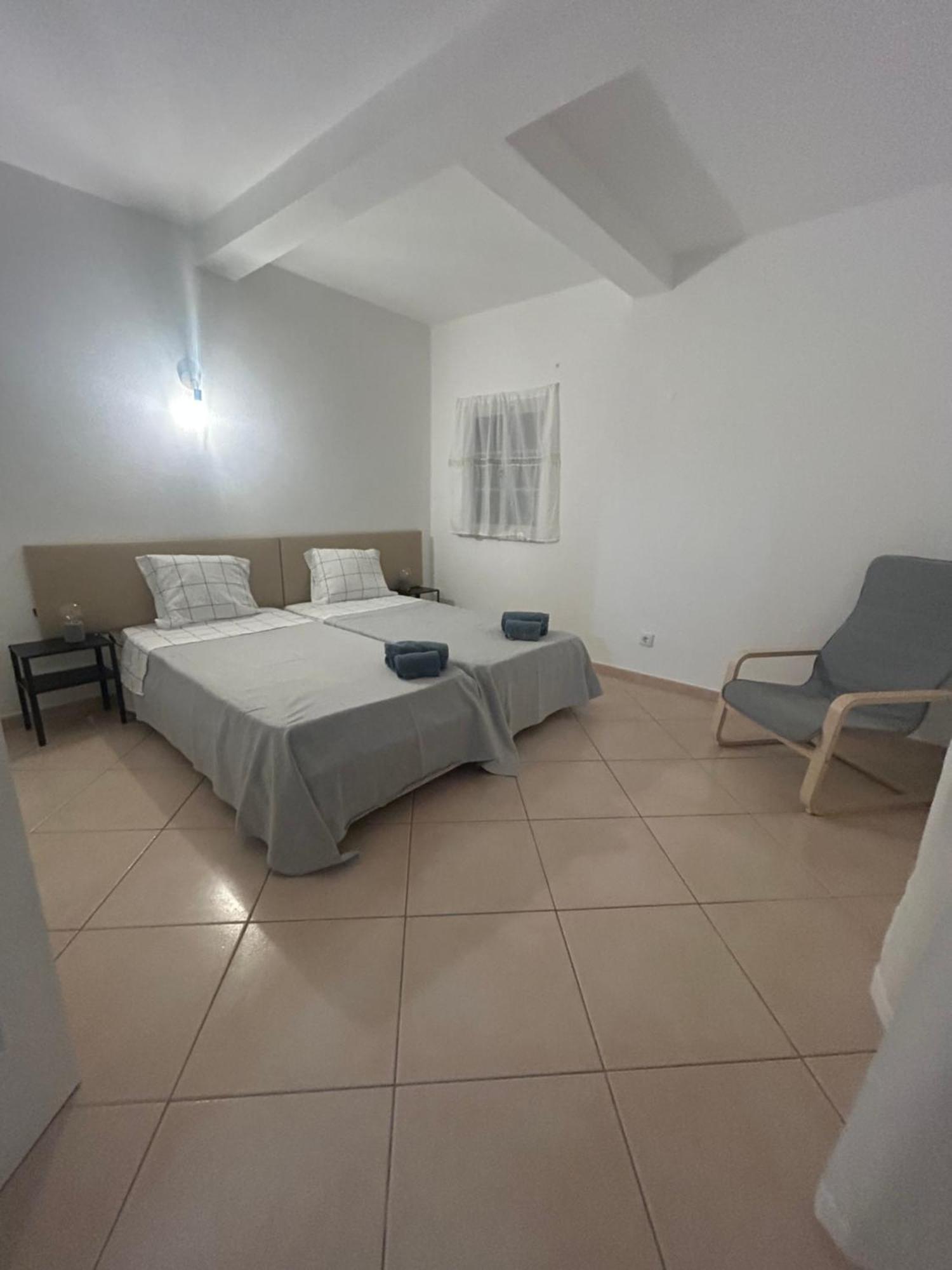 Travellers Guesthouse Lagos Esterno foto