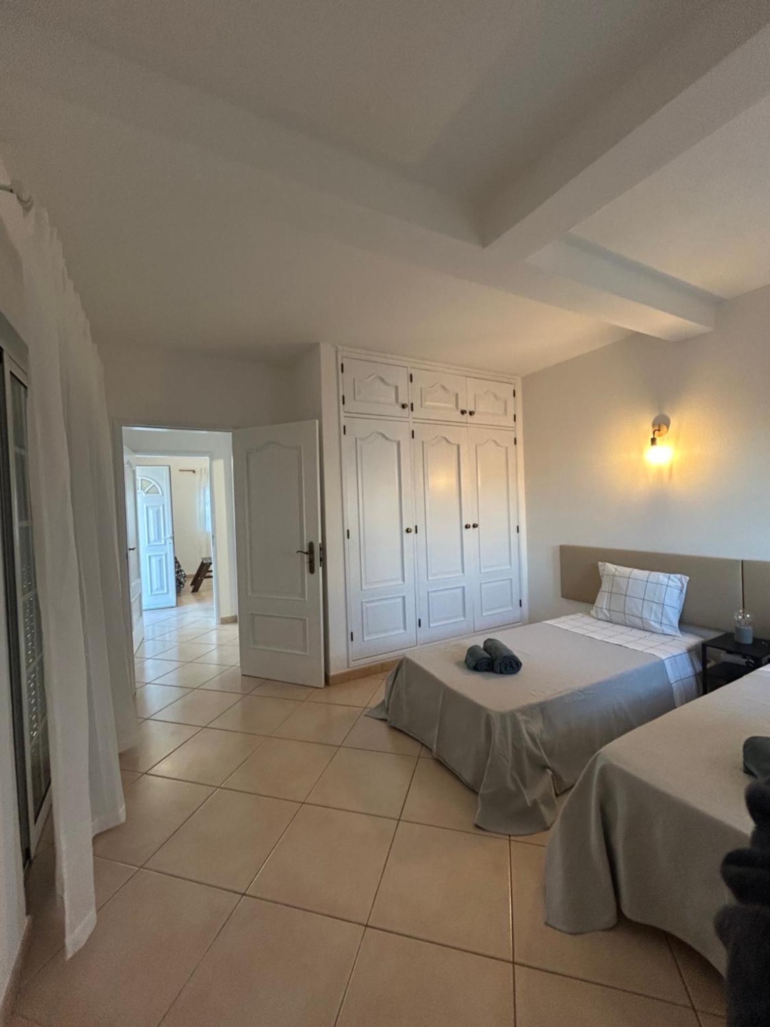 Travellers Guesthouse Lagos Esterno foto